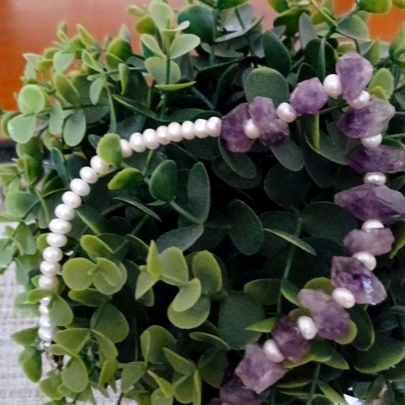 NWOT.Beautiful amethyst  and fresh water pearl necklace - Picture 8 of 9